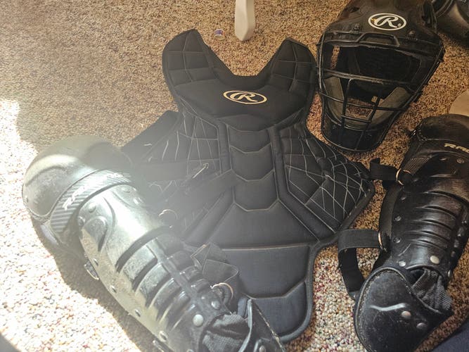 Used Rawlings Catcher's Set