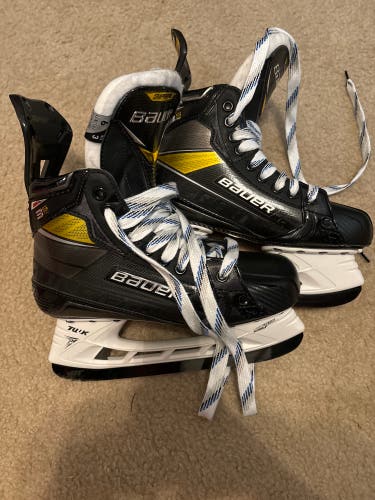 Used Bauer Extra Wide Width  6 Supreme 3S Pro Hockey Skates