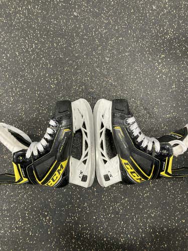 Used Ccm Super Tacks 9380 Junior 02 Ice Hockey Skates