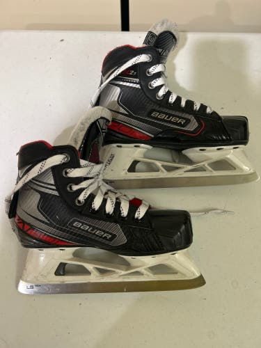 Used Junior Bauer Regular Width Size 3 Vapor X2.7 Hockey Goalie Skates