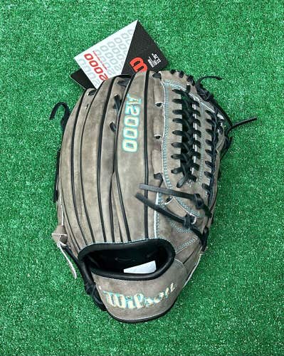 Wilson A2000 D33 11.75" Baseball Glove GOTM January 2023 - WBW1013641175