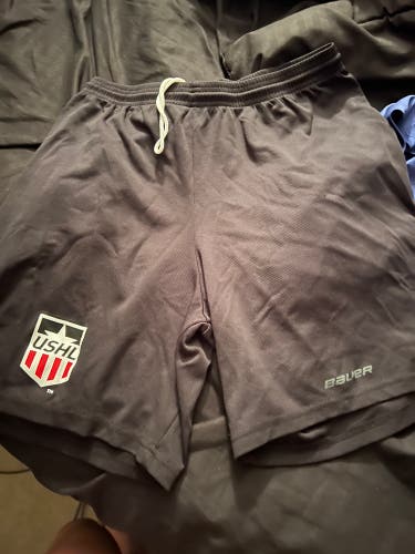 Bauer USHL shorts size Large
