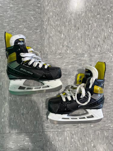 Used Youth Bauer Supreme 3S Hockey Skates Regular Width 11.5