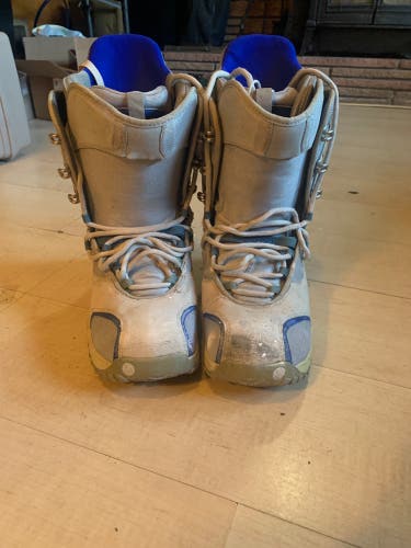 Used Size Men's 10.5 (W 11.5) Burton Snowboard Boots