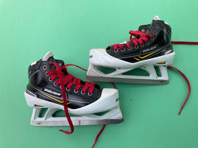 Used Intermediate Bauer Supreme NXG Hockey Goalie Skates Regular Width Size 5.5