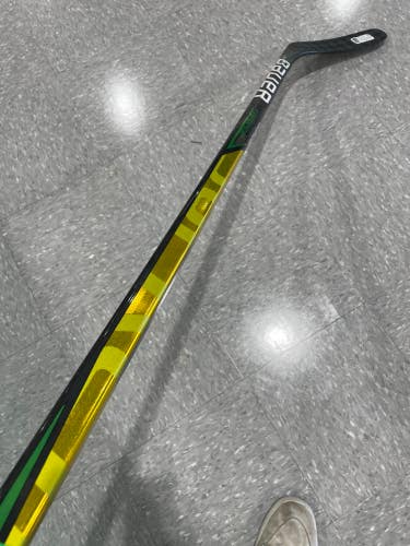 Used Intermediate Bauer Supreme UltraSonic Hockey Stick Right Handed P88