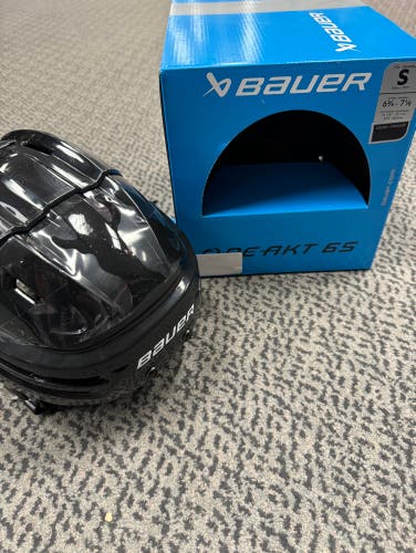 Bauer Black Re-Akt 65 Small Helmet