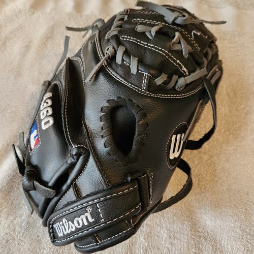 Wilson Right Hand Throw Catcher's A360 Baseball Glove 32.5" Excellent Condition. Genuine Leather