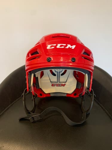 New Large CCM Resistance 110 Helmet HECC THE END OF 02- 2022