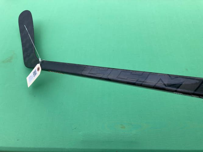 Used Intermediate CCM RibCor Trigger 7 Pro Hockey Stick Right Handed P29