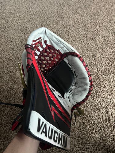 Vaughn v9 custom goalie glove