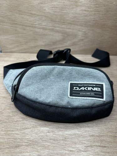 Dakine Hip Waist Pack Bum Bag Grey And Black
