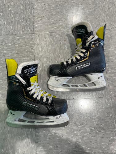 Used Junior Bauer Supreme S26 Hockey Skates Regular Width Size 1