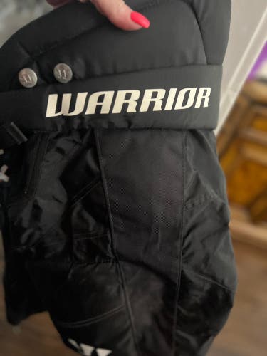 Used Like New Junior Warrior Covert QRE30 Hockey Pants