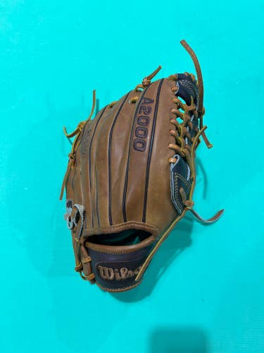 Used Wilson A2000 1796 PRO STOCK CUSTOM Right Hand Throw Baseball Glove 11.75"