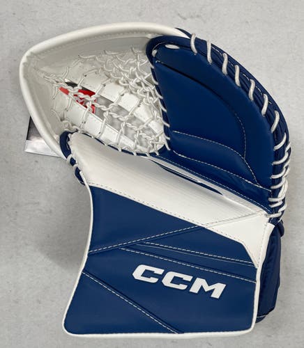 NEW CCM Axis 2.5 Junior Catch Glove, Regular Hand, Toronto Colorway