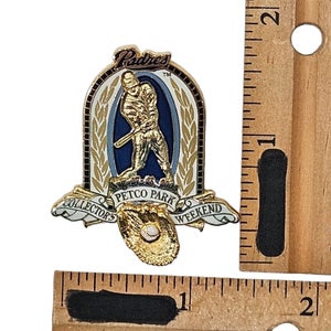 Vintage San Diego Padres Baseball Promo Pin - Collectors Weekend Aug. 27-28 2005