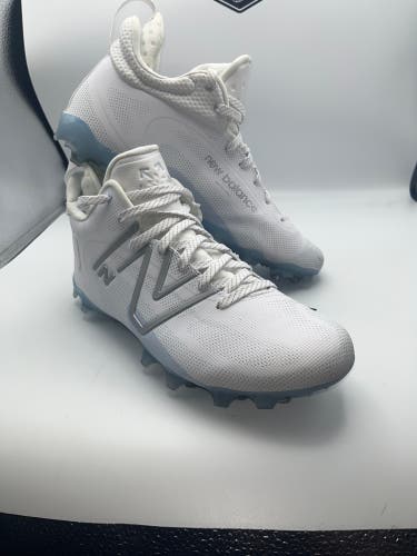 White Used Men's Mid Top Turf Cleats Freeze