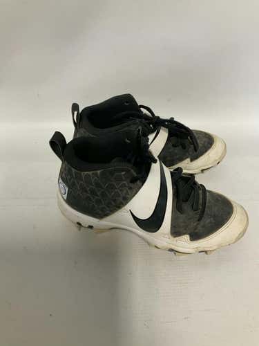 Used Nike Trout Junior 03 Baseball And Softball Cleats