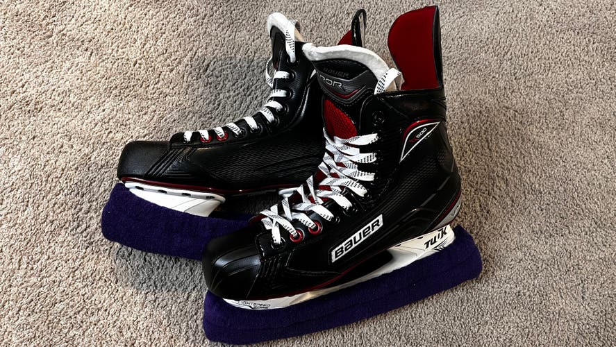 Used Bauer Regular Width  7.5 Vapor X500 Hockey Skates
