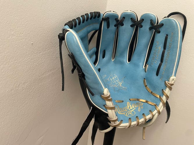 New  Infield 11.75" Heart of the Hide Baseball Glove