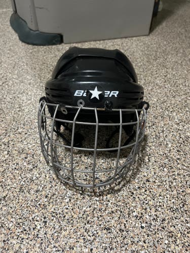 Bauer youth hockey helmet