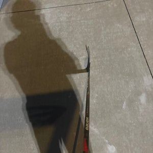 Used Junior Bauer Right Handed P92 Vapor FlyLite Hockey Stick