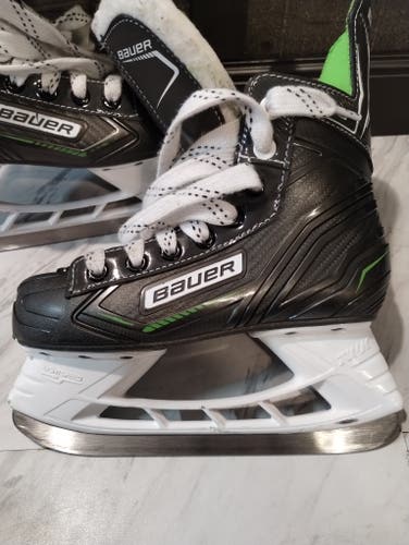 Used Youth Bauer X-LS Hockey Skates Regular Width Size 1
