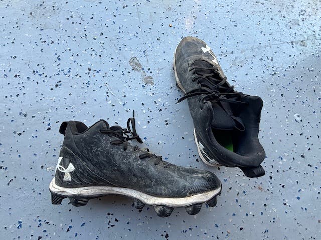 Used Size 11.5 (Women's 12.5) Men's Under Armour Mid Top Highlight Molded Cleats