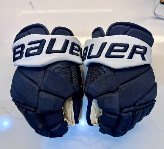 Pro Stock 13” Bauer Vapor Hyperlite Gloves (Navy and White)