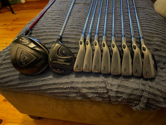 Complete set of Callaway golf clubs