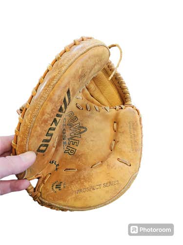 Used Mizuno Prospect 33" Catcher's Gloves