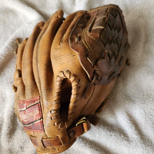 Rawlings Right Hand Throw Ryne Sandberg RBG8S Baseball Glove 11" All Leather