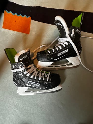 Used Youth Bauer Regular Width Pro Stock 6 X-LS Hockey Skates
