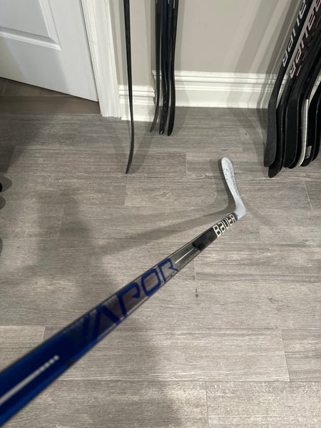 Intermediate Left Hand P92 Pro Stock Vapor Hyperlite Hockey Stick