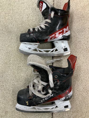 Used CCM Size 2.5 JetSpeed Hockey Skates