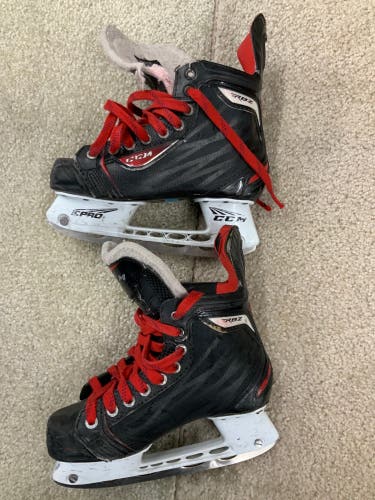 Used CCM Size 2.5 RBZ 70 Hockey Skates