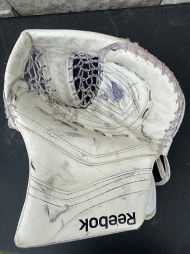 White Used Senior Reebok XLT28 Goalie Gloves & Blockers Regular