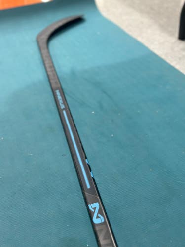 Used Senior Bauer Nexus 8000 Hockey Stick Left Hand PM9 Pro Stock(Stamkos)