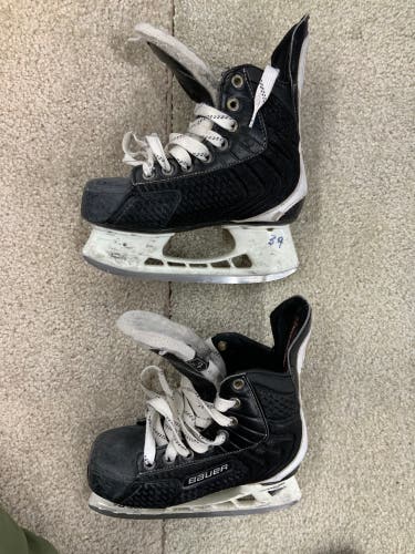 Used Bauer Extra Wide Width Size 1.5 Flexlite 3.0 Hockey Skates