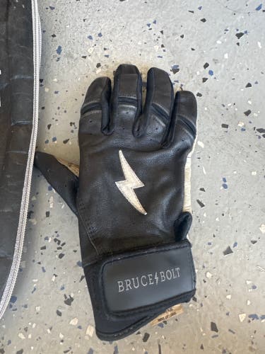 Used Medium Bruce Bolt Batting Gloves