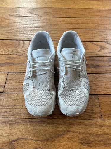 On Cloud Men’s Shoe. Size 10.5 Used. No Box.