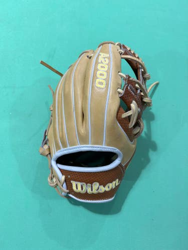 Used Wilson A2000 SC86 PRO STOCK Right Hand Throw Baseball Glove 11.5" (MINT CONDITION)