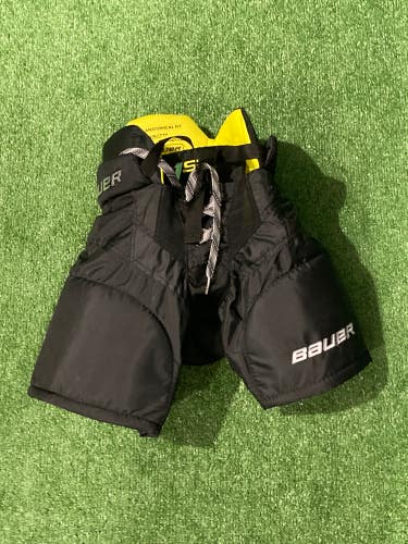 Black Used Youth Small Bauer Supreme 1S Hockey Pants
