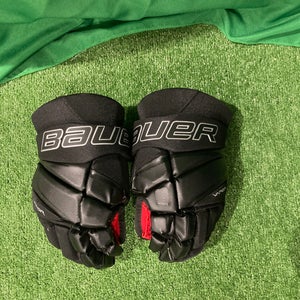 Black Used Junior Bauer Vapor 3X Gloves 12"