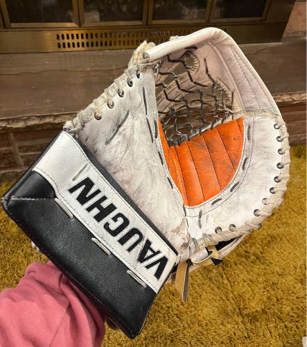 Vaughn Goalie Glove