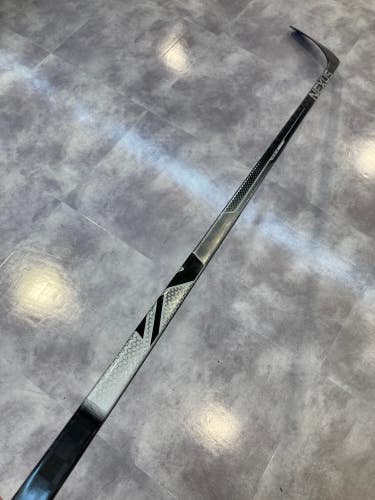 Used Senior Bauer Nexus Geo Hockey Stick Right Handed Pro Stock