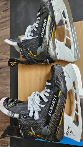 Used Senior Bauer Supreme M5 Pro Hockey Skates Regular Width 7.5