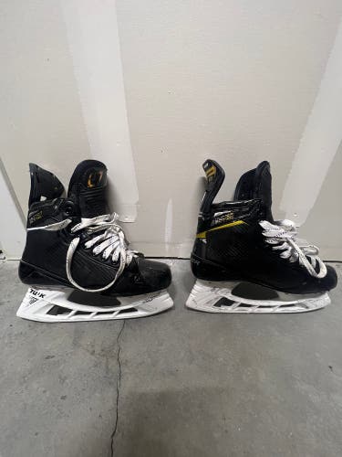 Used Senior Bauer Regular Width Pro Stock 7.5 Supreme UltraSonic Hockey Skates