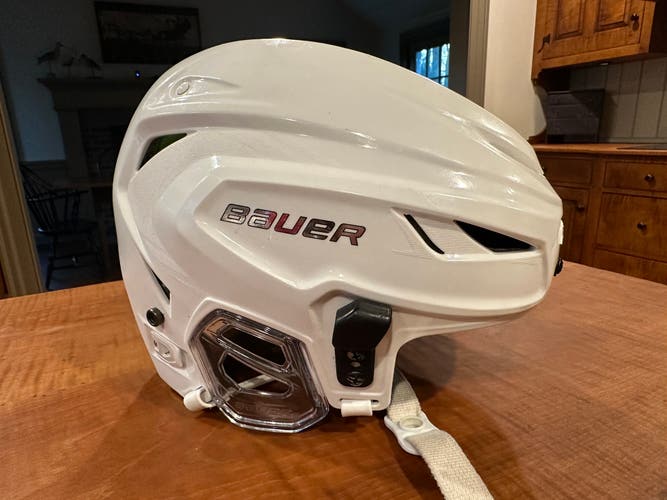 Bauer Hyperlite Hockey Helmet S/M